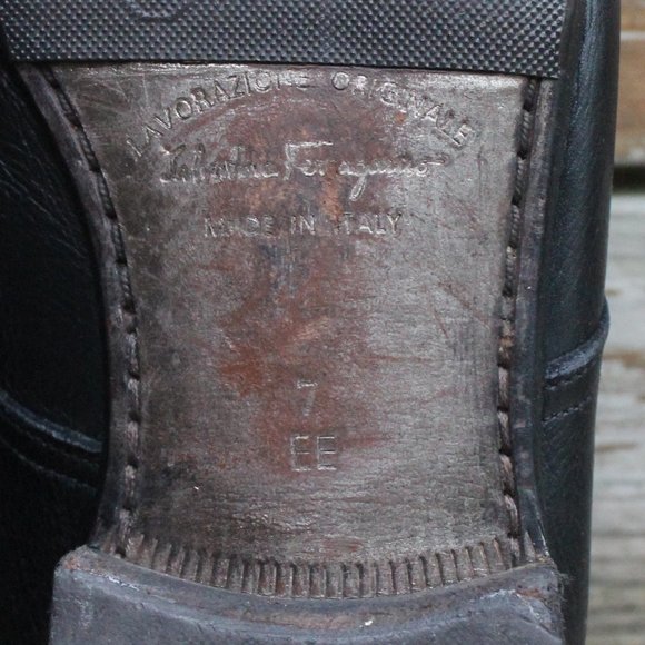 Ferragamo Black Sheepskin Derby, Made in Italy - Picture 11 of 15